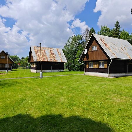 Bungalovy Roznov Villa Roznov pod Radhostem Exterior photo